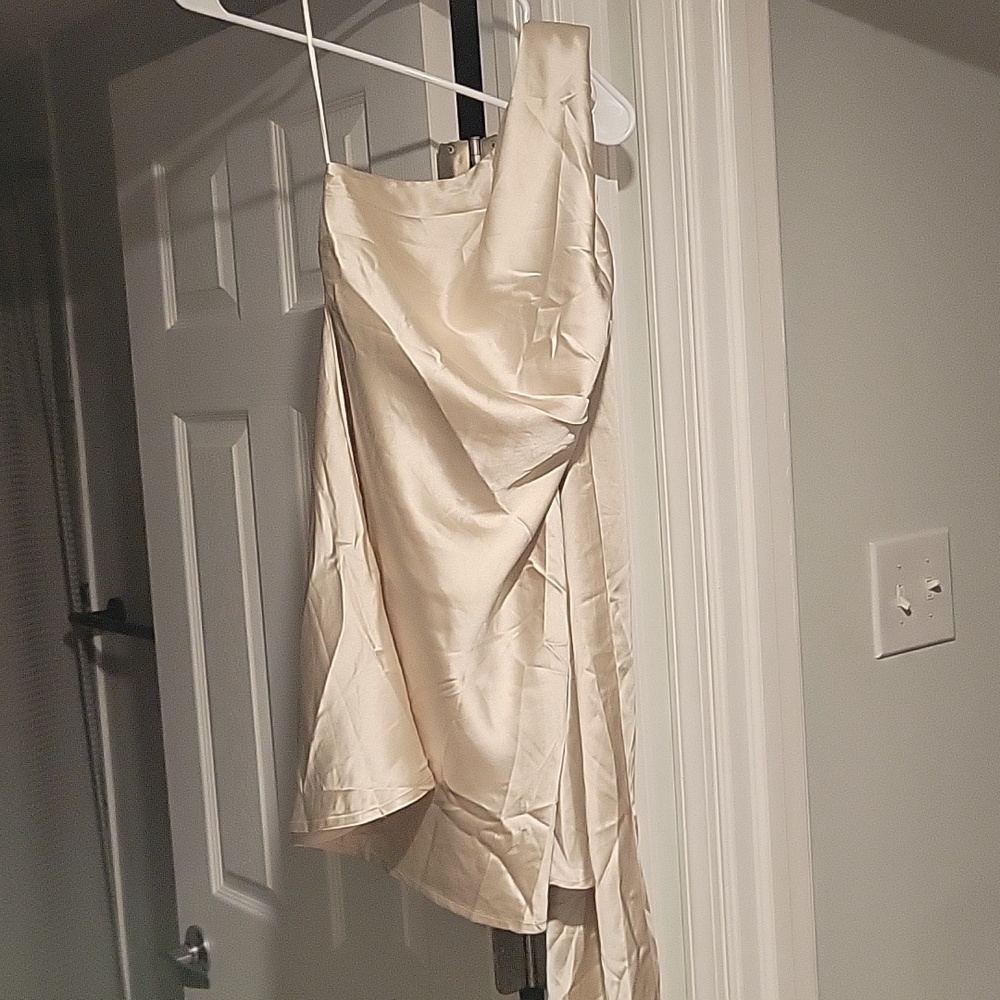 Hello Molly Satin Mini dress champagne